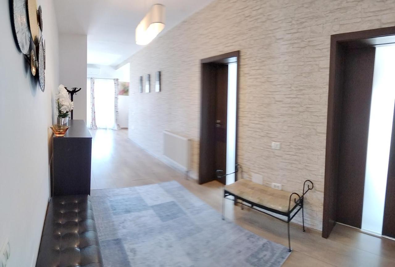 Apartament De Lux Cu Terasa Apartamento Timisoara Exterior foto